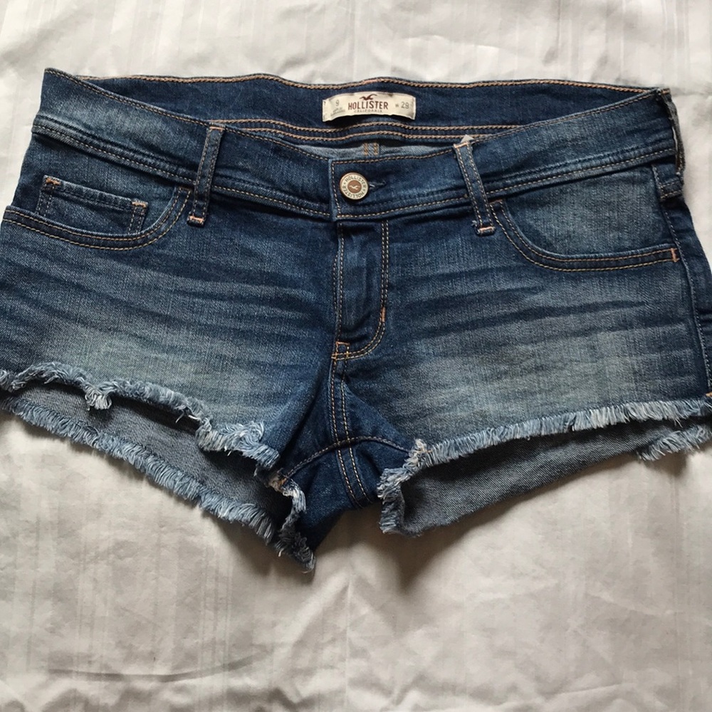 Hollister cut off shorts